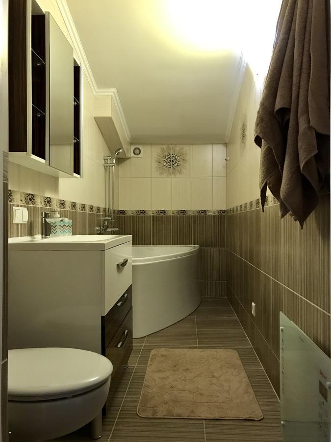 موكاشيفه Panoramic View Top Floor Apartment In The City Center المظهر الخارجي الصورة
