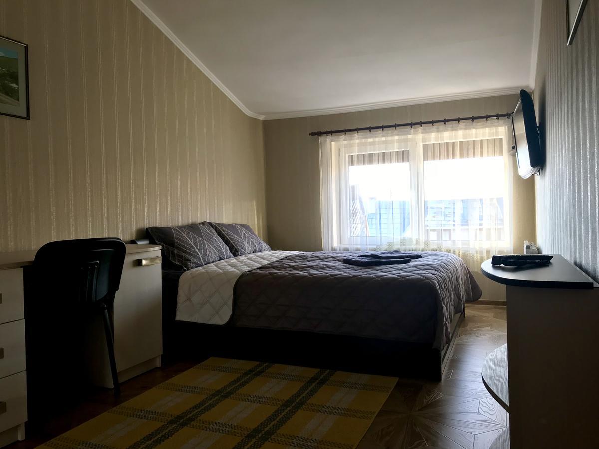 موكاشيفه Panoramic View Top Floor Apartment In The City Center المظهر الخارجي الصورة